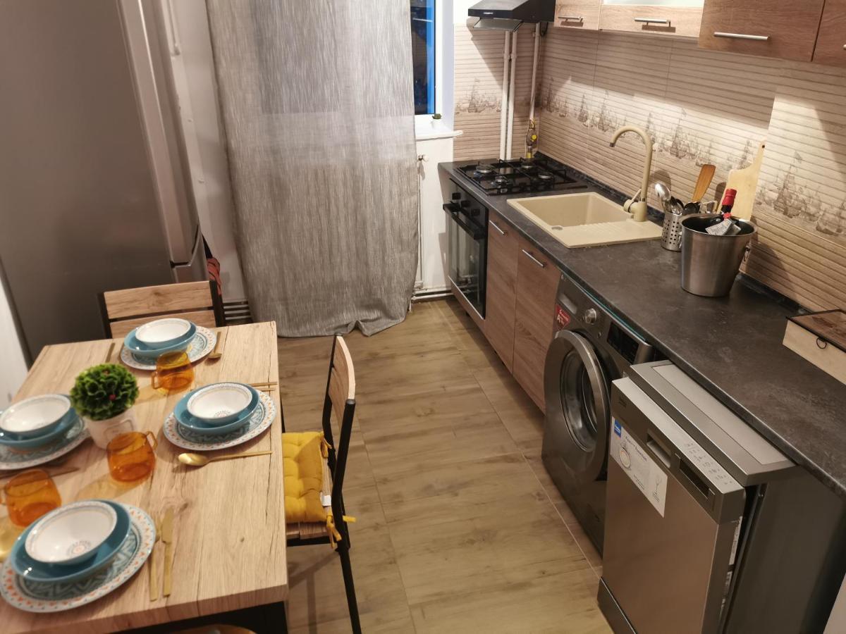 Apartament Downtown Appartamento Cluj-Napoca Esterno foto